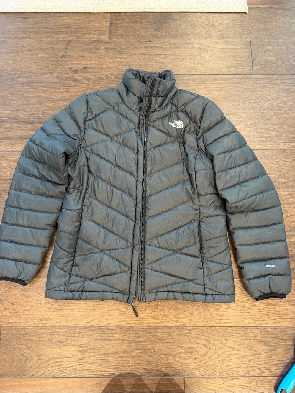 The North Face Women's Black Quilted Puffer Jacket Size Medium - C27-140